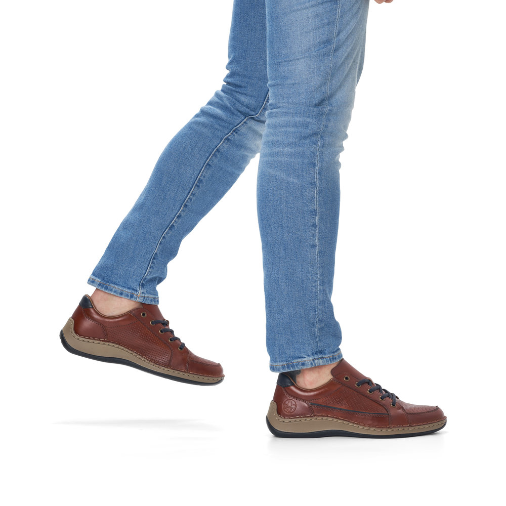 detail Pánské polobotky Rieker 05231-24 hnědá