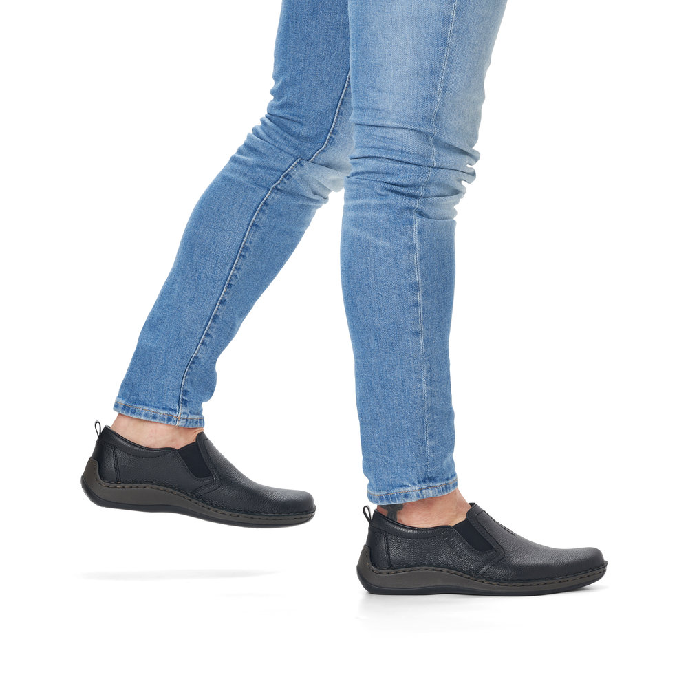 detail Pánské kožené mokasíny Rieker 05264-00 černá