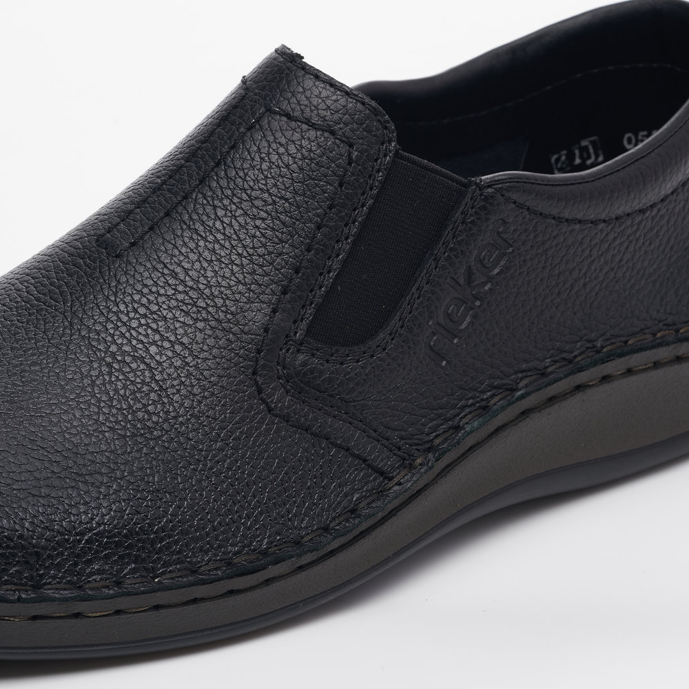 detail Pánské kožené mokasíny Rieker 05264-00 černá