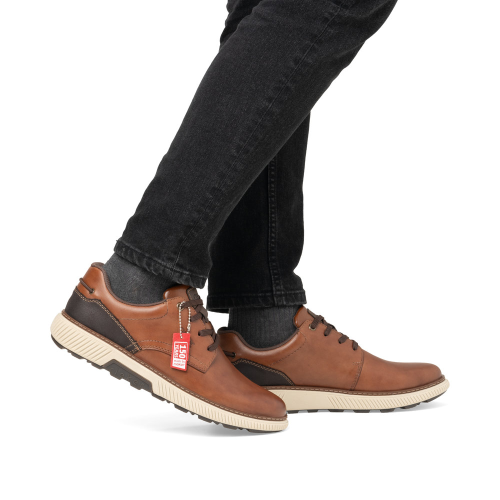 detail Pánské kožené polobotky Rieker B3313-24 hnědá