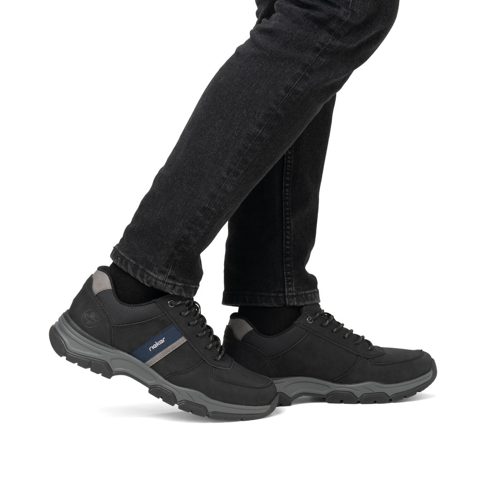detail Pánské polobotky Rieker 11211-01 černá