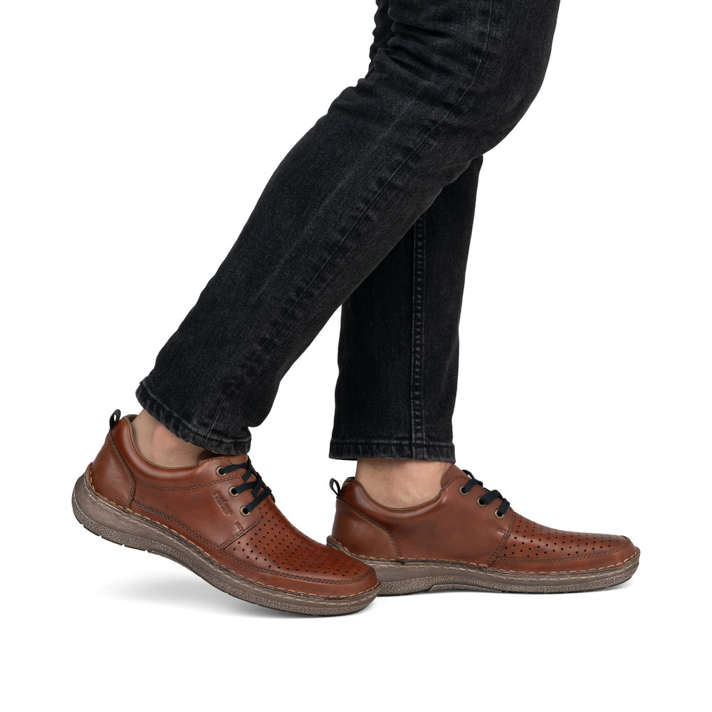 detail Pánské polobotky Rieker 03007-24 hnědá