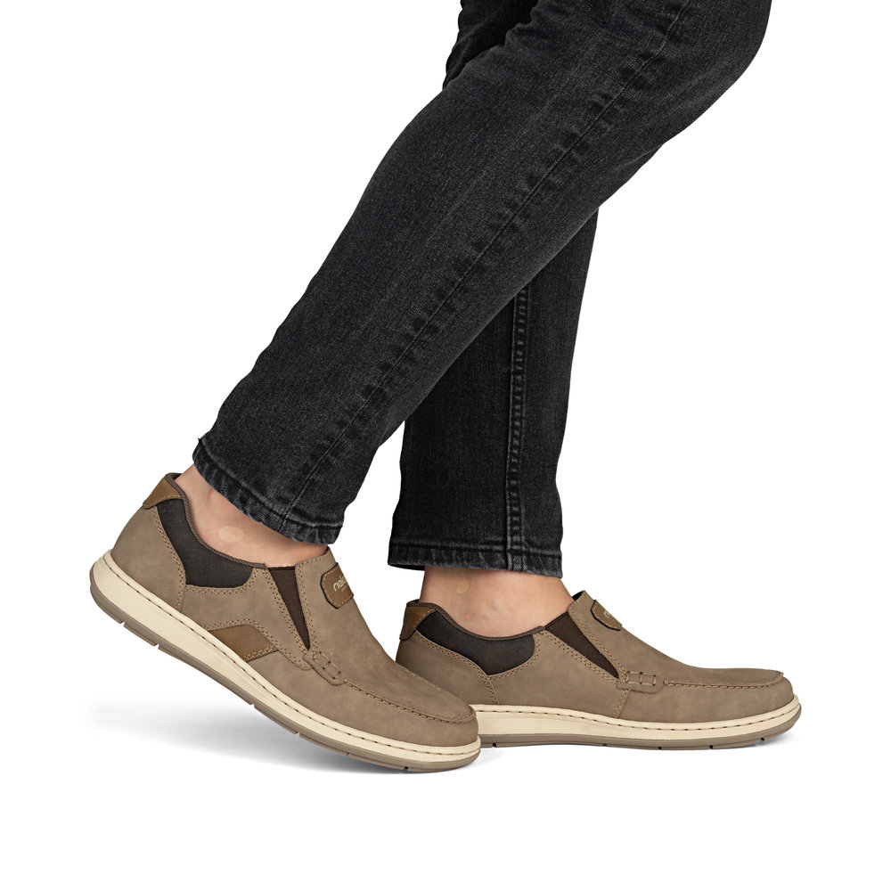 detail Pánské kožené mokasíny Rieker 17368-25 hnědá