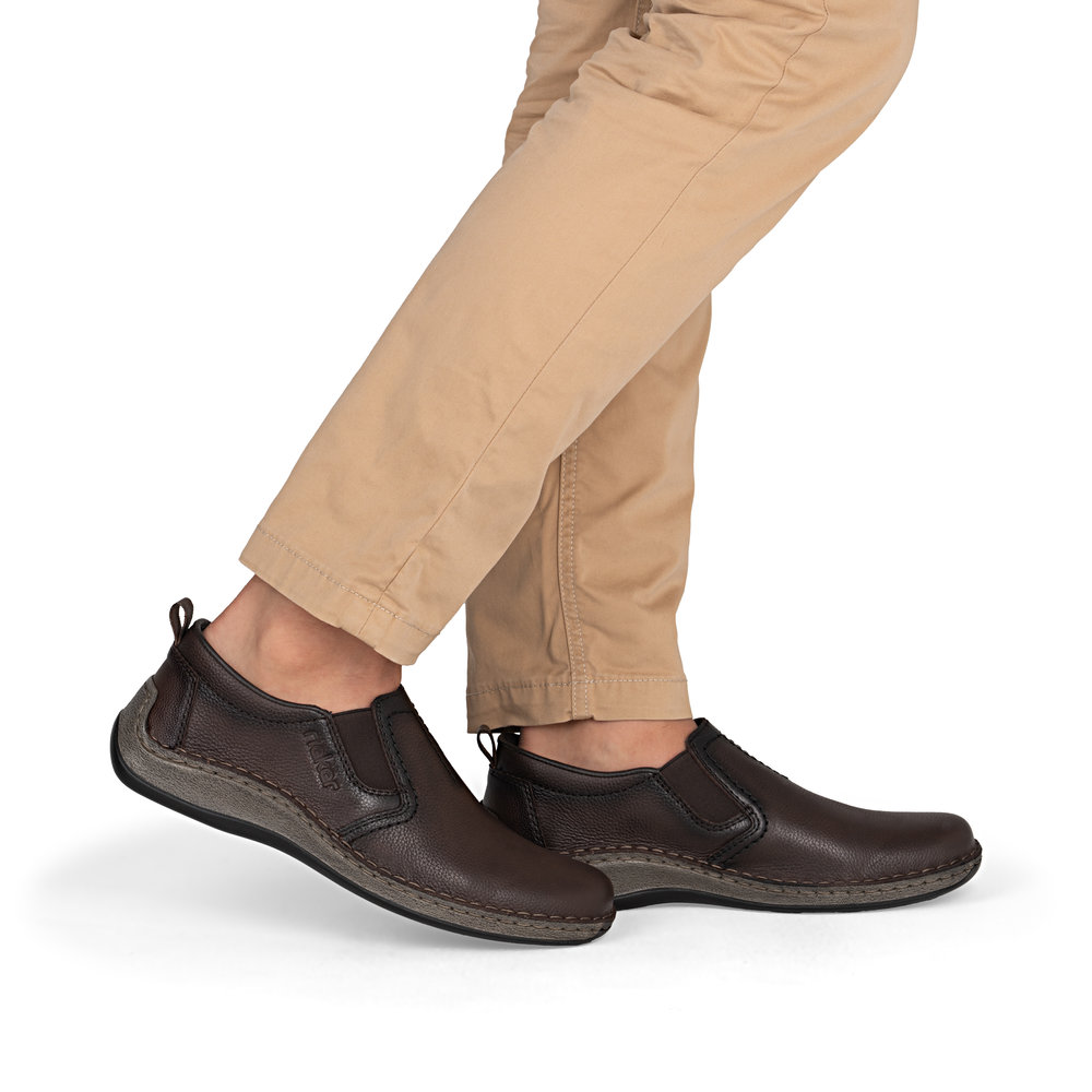 detail Pánské kožené mokasíny Rieker 05264-26