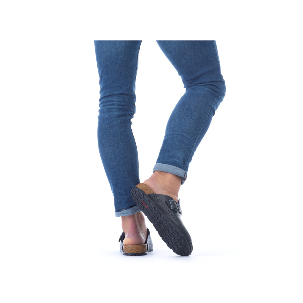 detail Pánské nazouváky Rieker 25680-00 černá