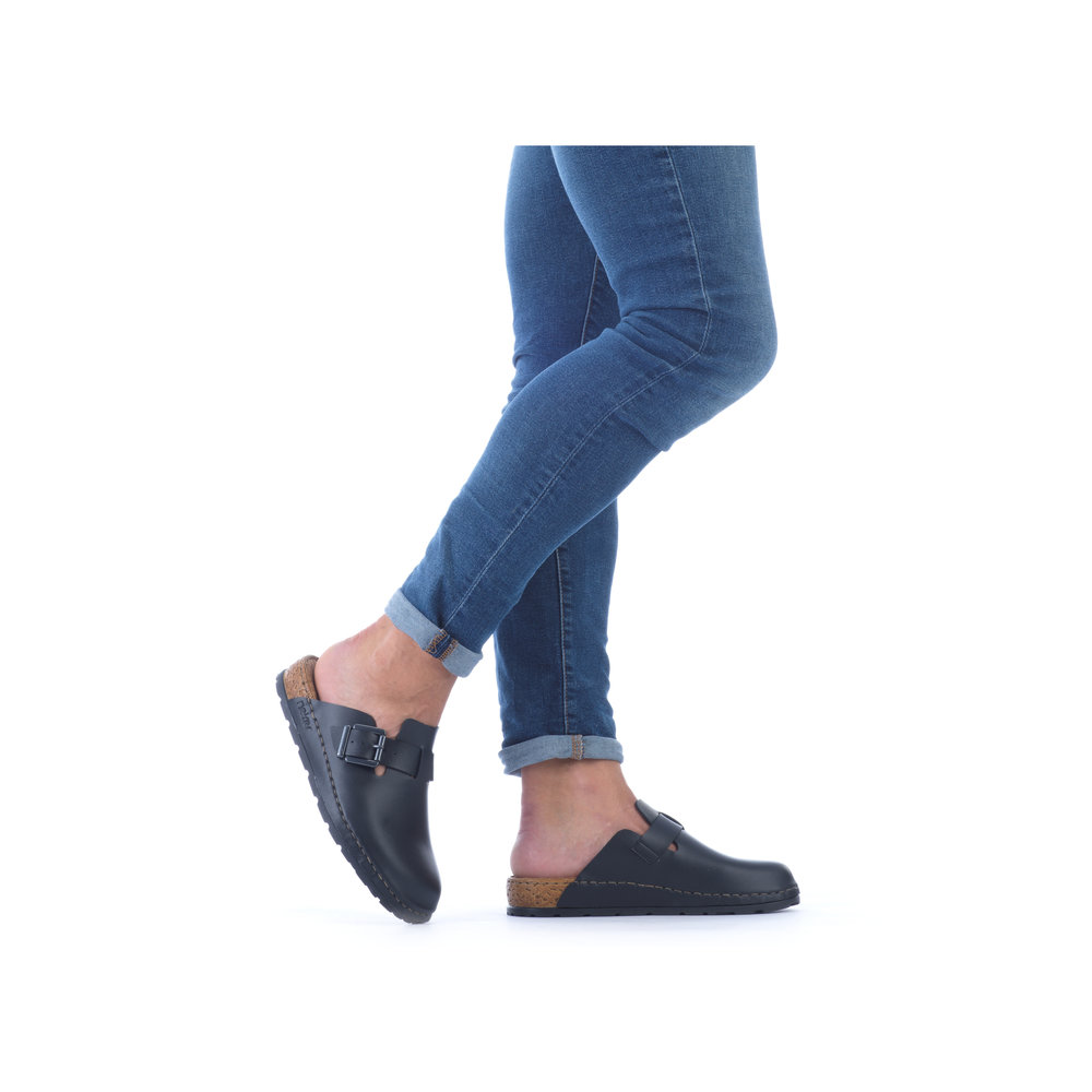 detail Pánské nazouváky Rieker 25680-00 černá