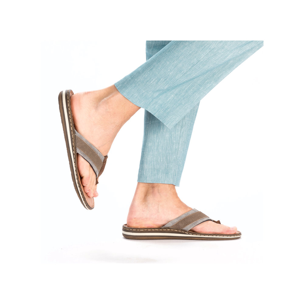 detail Pánské žabky Rieker 21095-42 hnědá