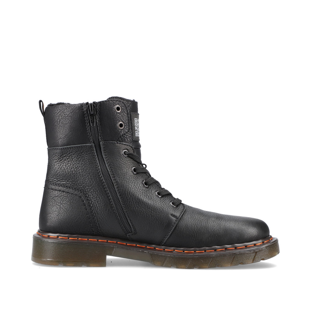 detail Pánská kotníková obuv Rieker 32602-00 černá