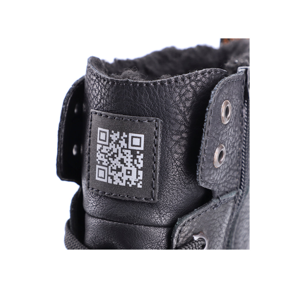 detail Pánská kotníková obuv Rieker 32602-00 černá