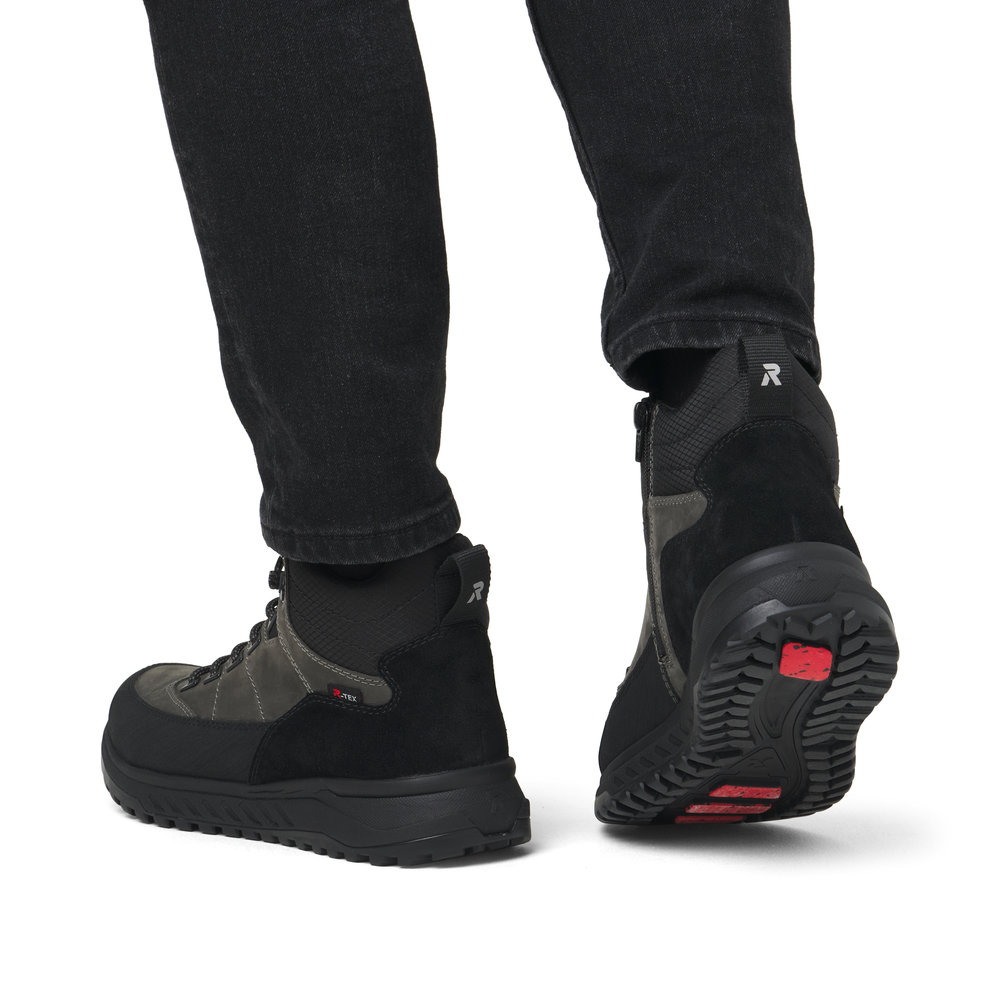 detail Pánská kotníková obuv Rieker Revolution U0174-42 šedá