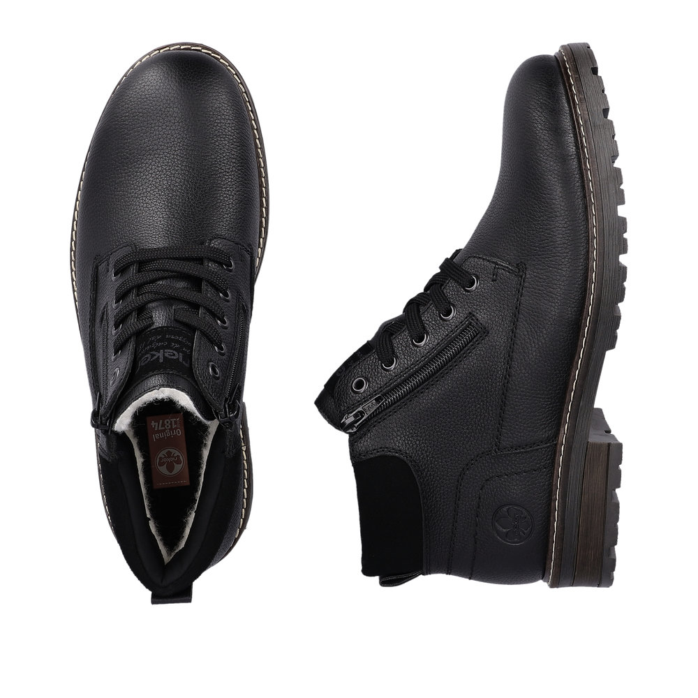 detail Pánská kotníková obuv Rieker 32007-00 černá