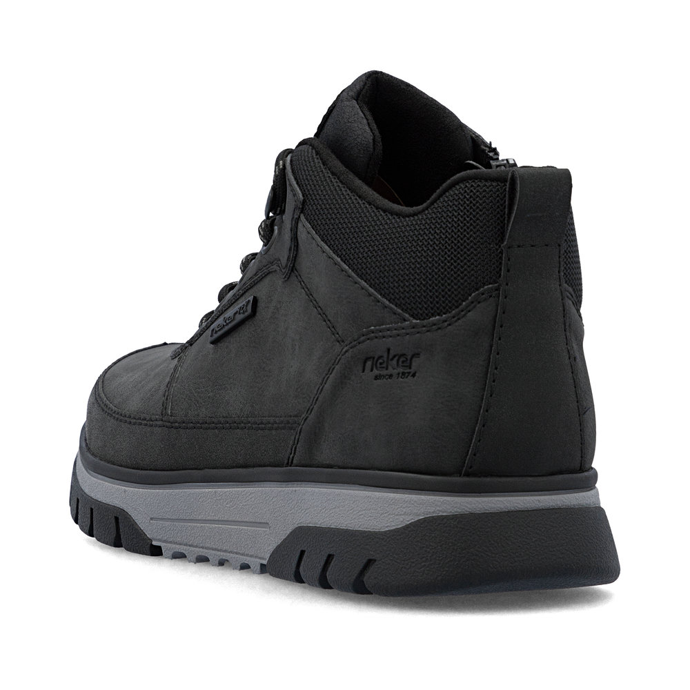 detail Pánská kotníková obuv Rieker B9300-00 černá