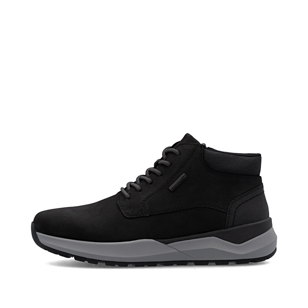 detail Pánská kotníková obuv Rieker 06001-00 černá