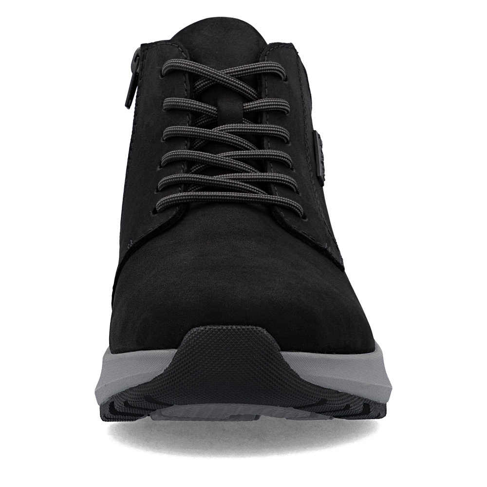 detail Pánská kotníková obuv Rieker 06001-00 černá