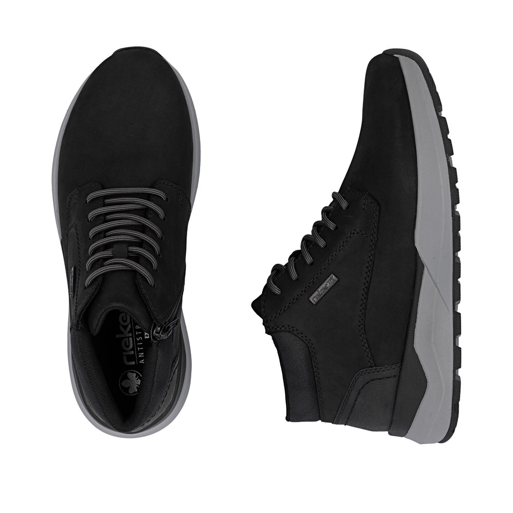 detail Pánská kotníková obuv Rieker 06001-00 černá