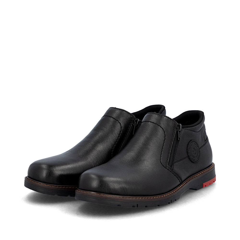 detail Pánská kožená kotníková obuv Rieker 10550-00 černá