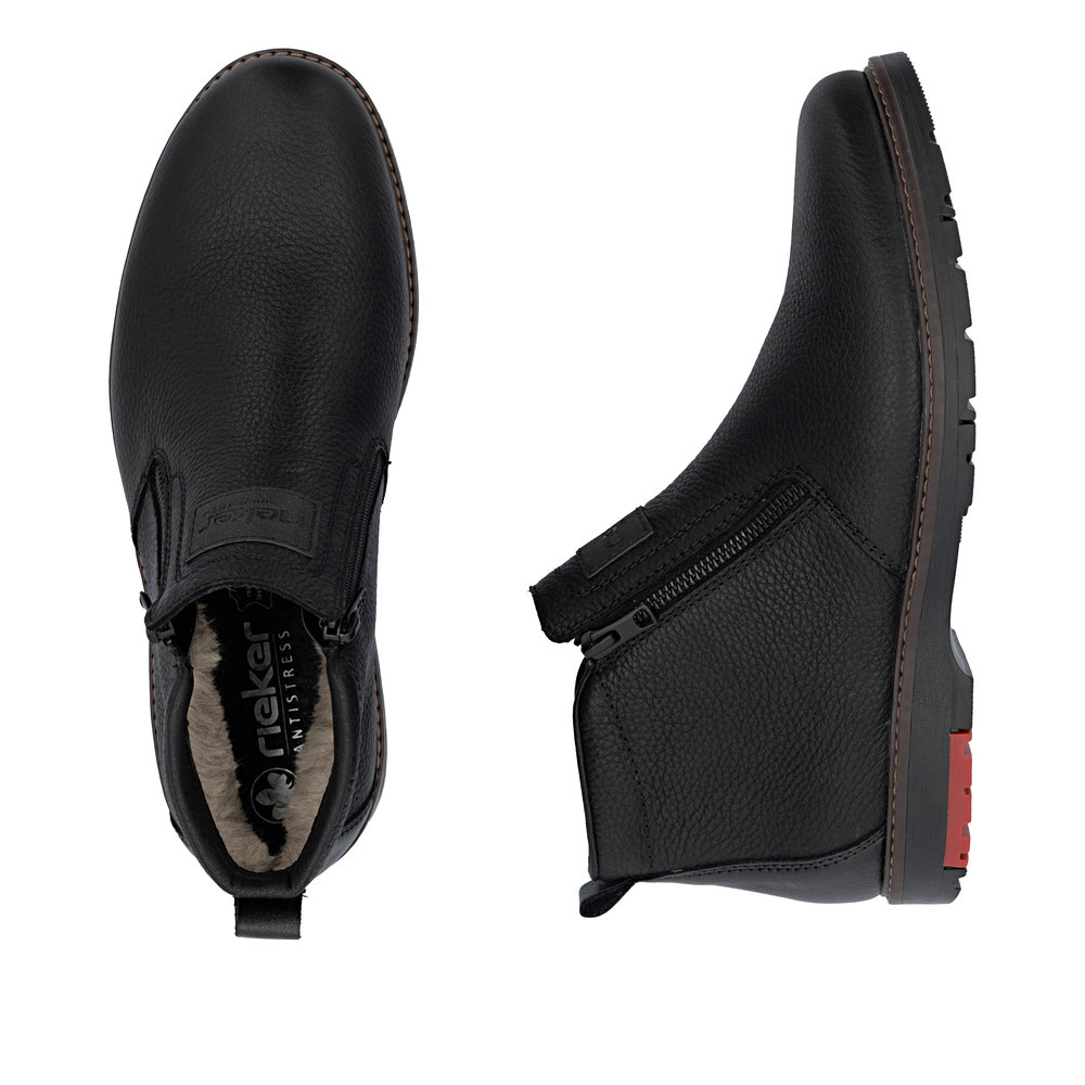 detail Pánská kožená kotníková obuv Rieker 10553-00 černá