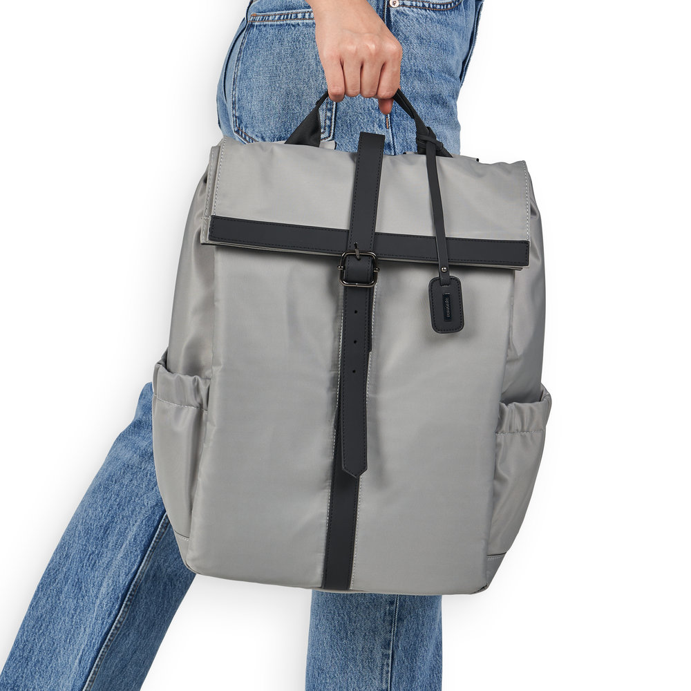 detail Dámský batoh Remonte Q0522-40 šedá