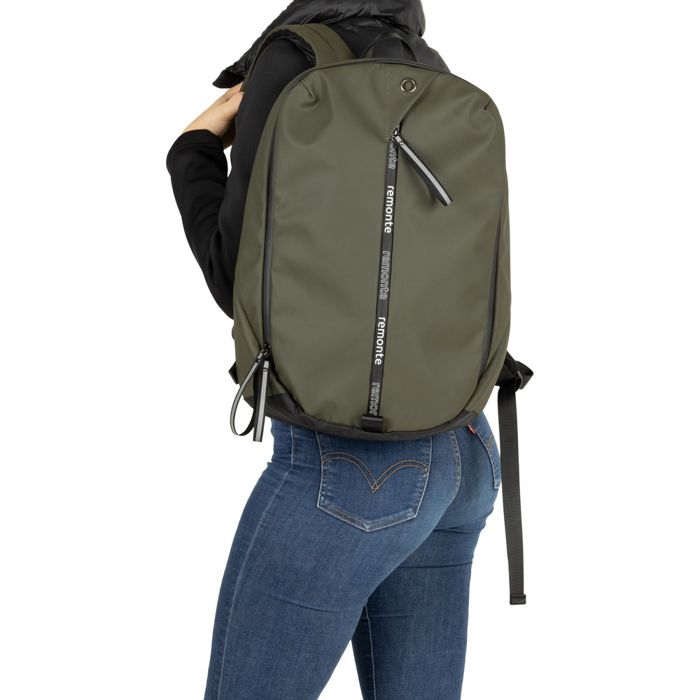 detail Dámský batoh Remonte Q0531-54 zelená