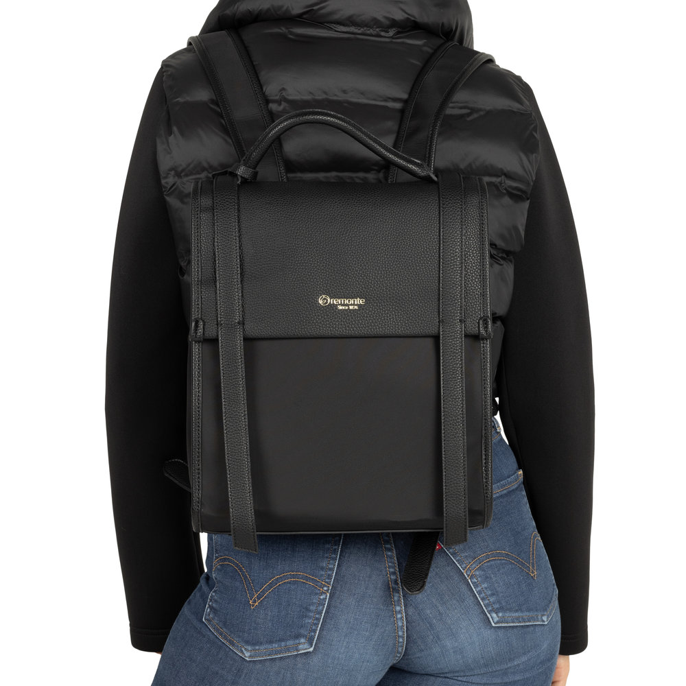 detail Dámský batoh Remonte Q0532-00 černá