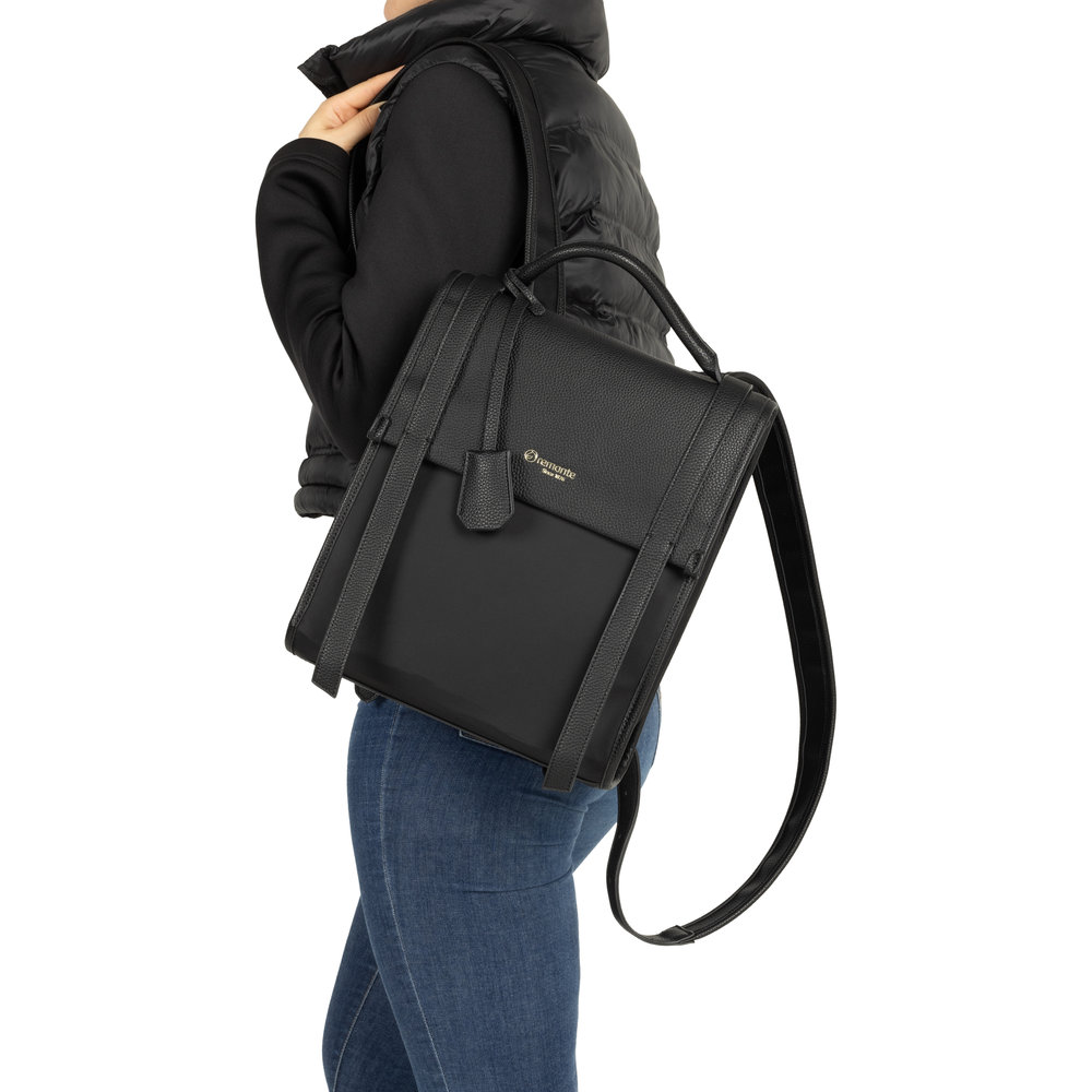 detail Dámský batoh Remonte Q0532-00 černá