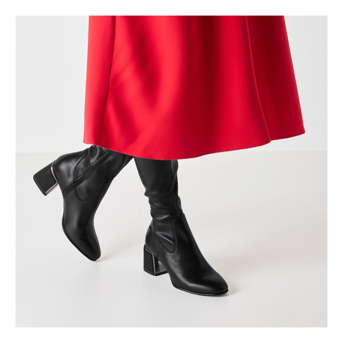 detail Dámské kozačky Tamaris 25527-45 001 černá