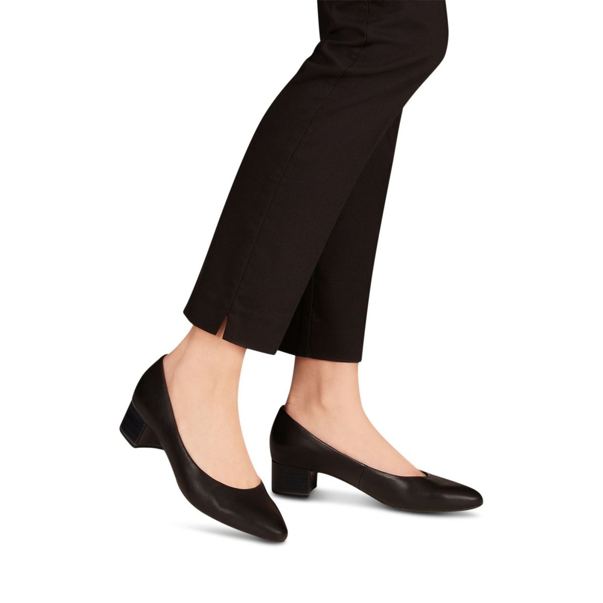 detail Dámské lodičky Tamaris 22300-24 001 černá