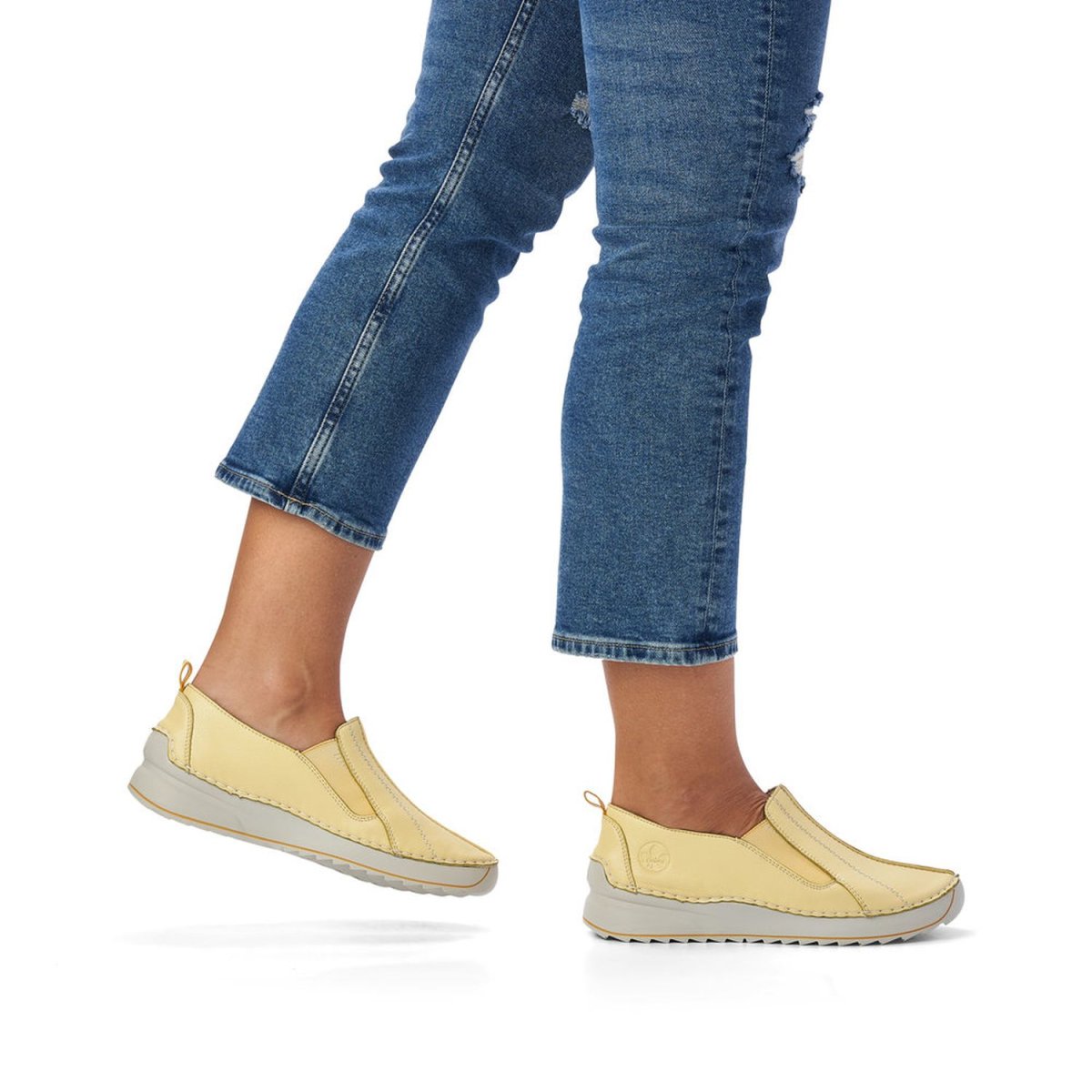 detail Dámské kožené mokasíny Rieker 51593-68 žlutá