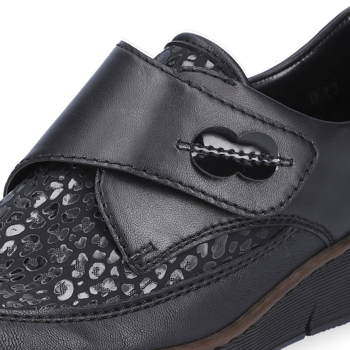 detail Dámské polobotky Rieker 537C0-00 černá