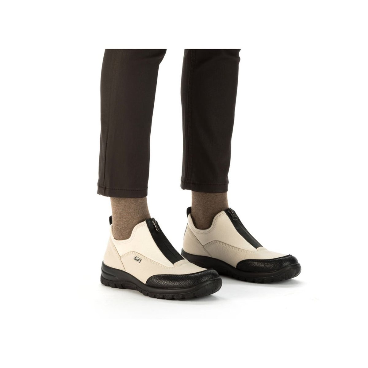 detail Dámské polobotky Rieker L7153-60 béžová