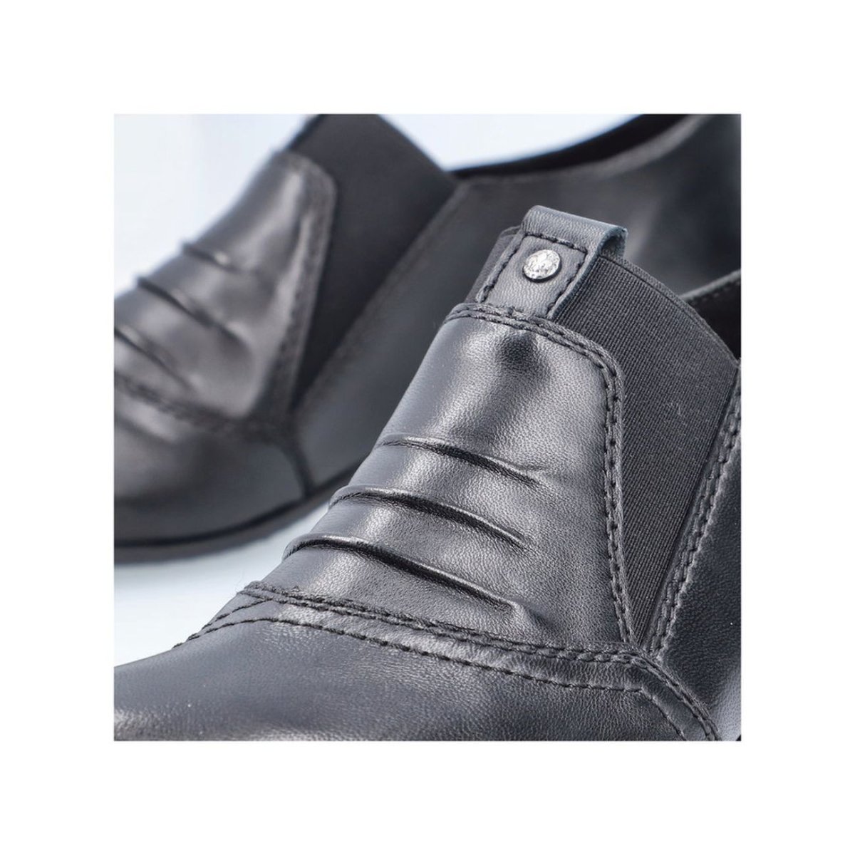 detail Dámské kožené polobotky Rieker 41657-00 černá