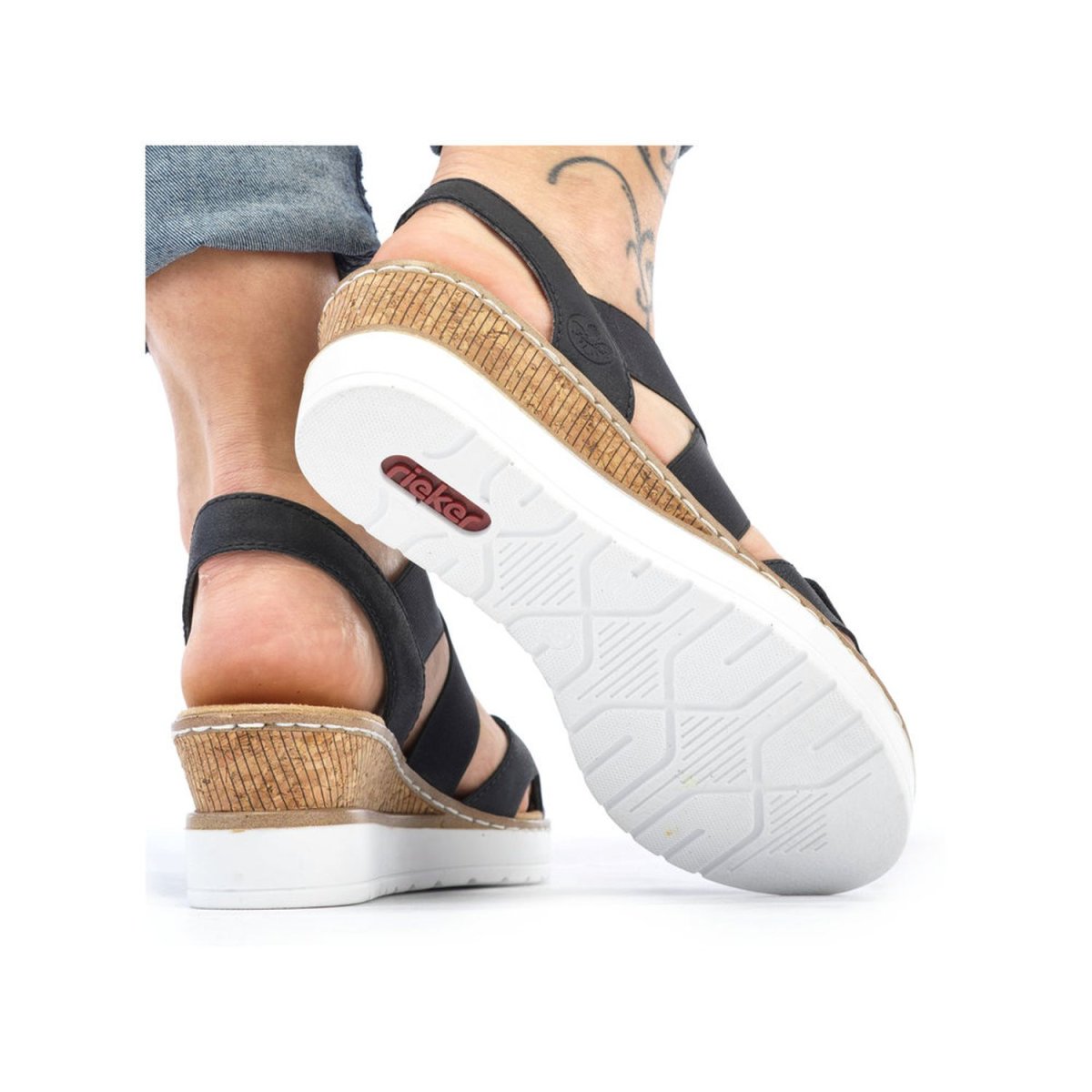 detail Dámské sandály Rieker V38G8-00 černá