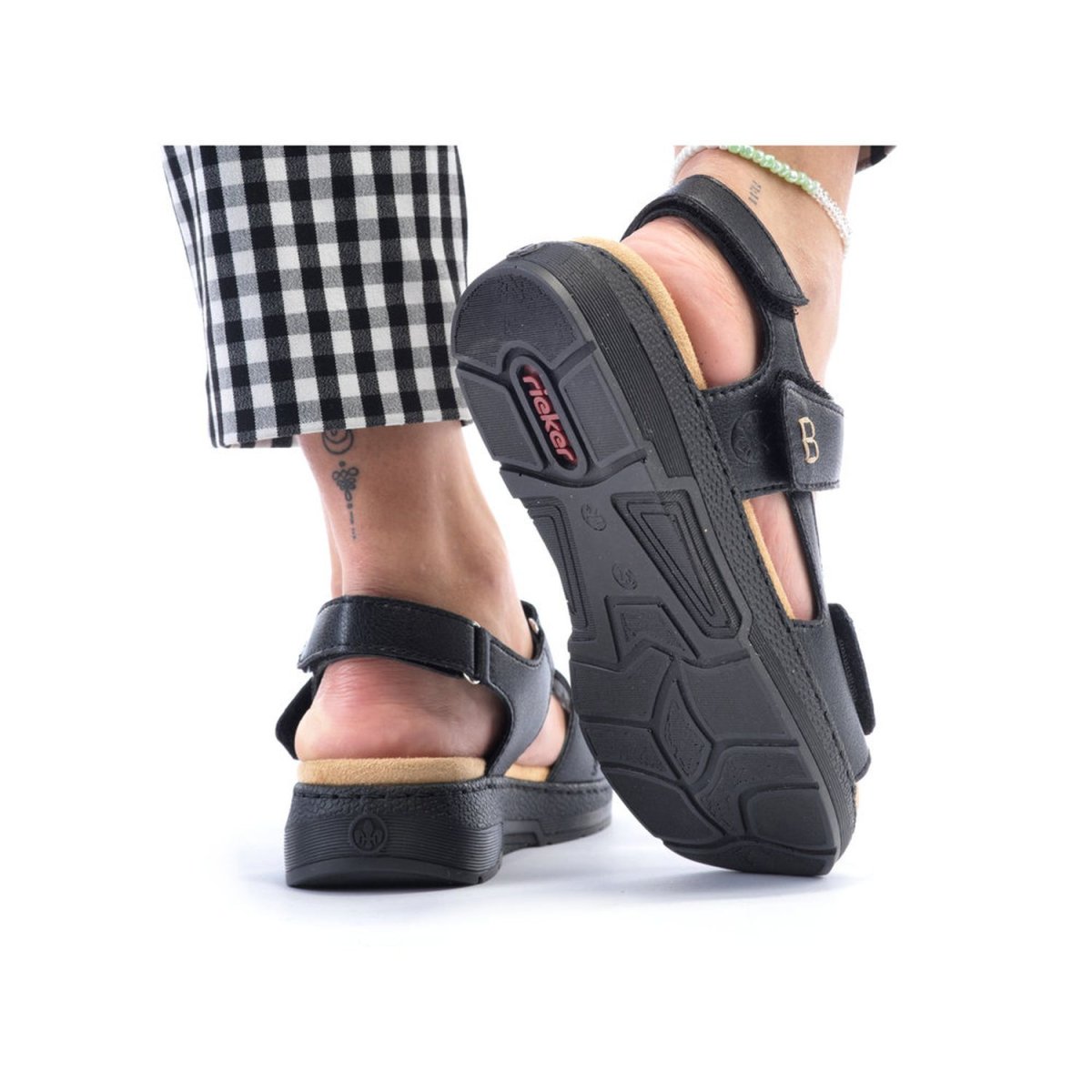 detail Dámské kožené sandály Rieker V8164-00 černá