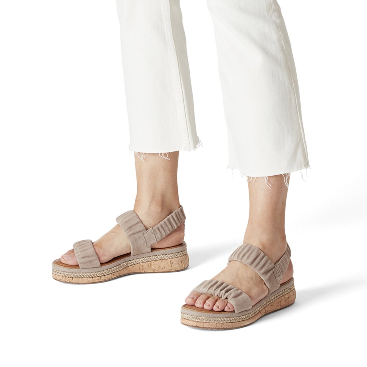 detail Dámské kožené sandály Tamaris 28242-28 341 béžová