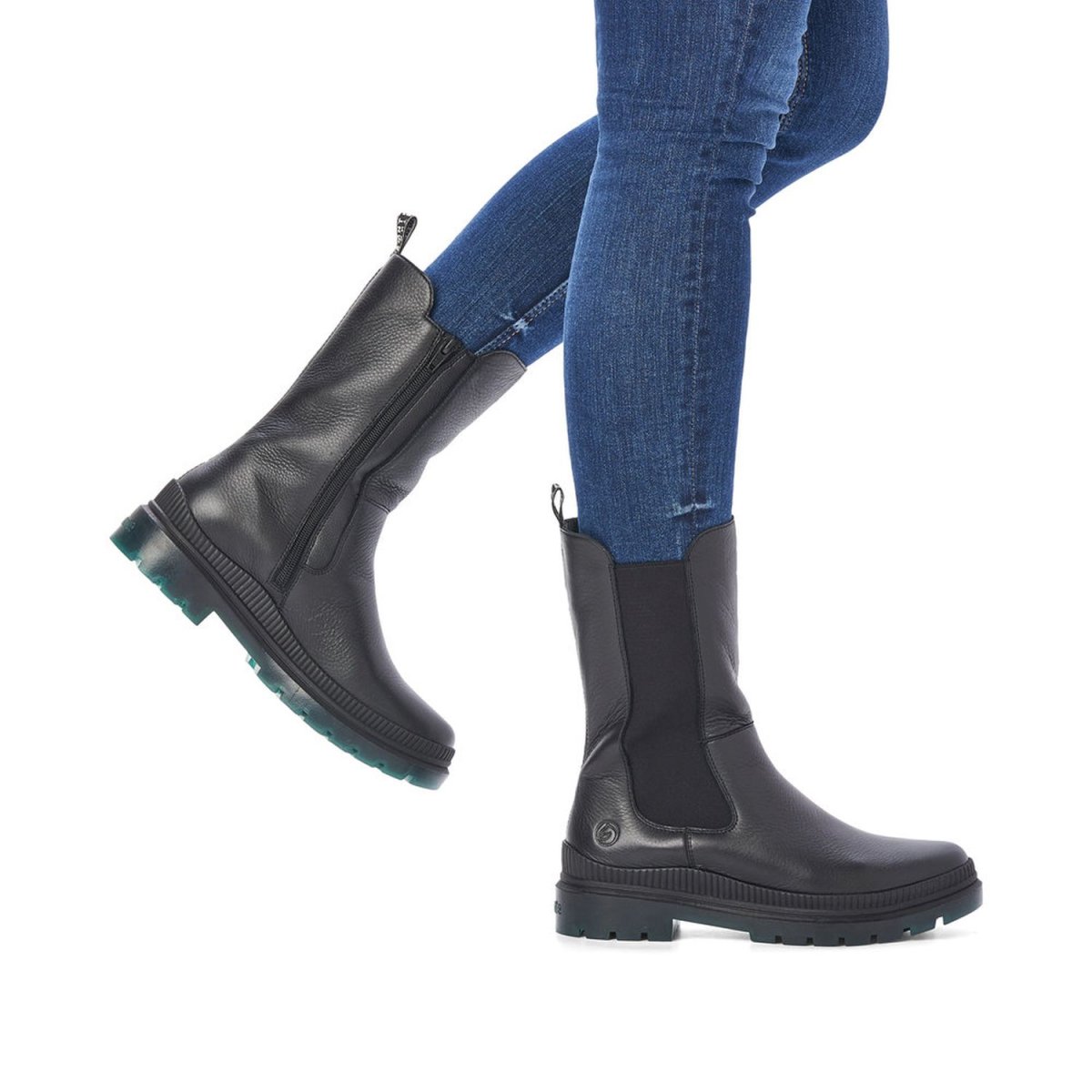 detail Dámská kožená kotníková obuv Remonte D0C75-01 černá