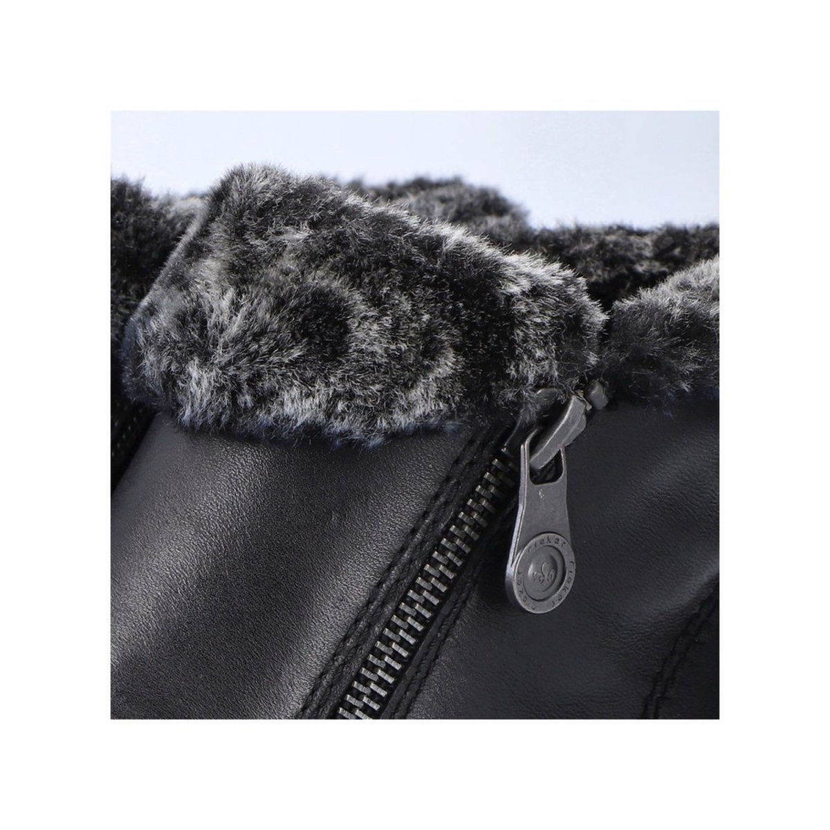 detail Dámská kožená kotníková obuv Rieker L1868-00 černá