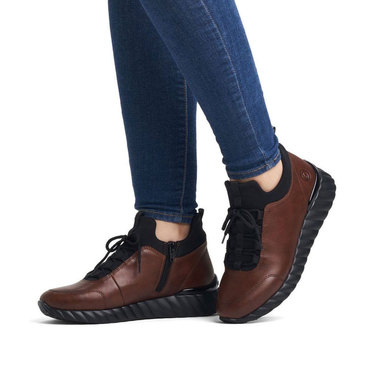 detail Dámské kožené tenisky Remonte D5977-22 hnědá