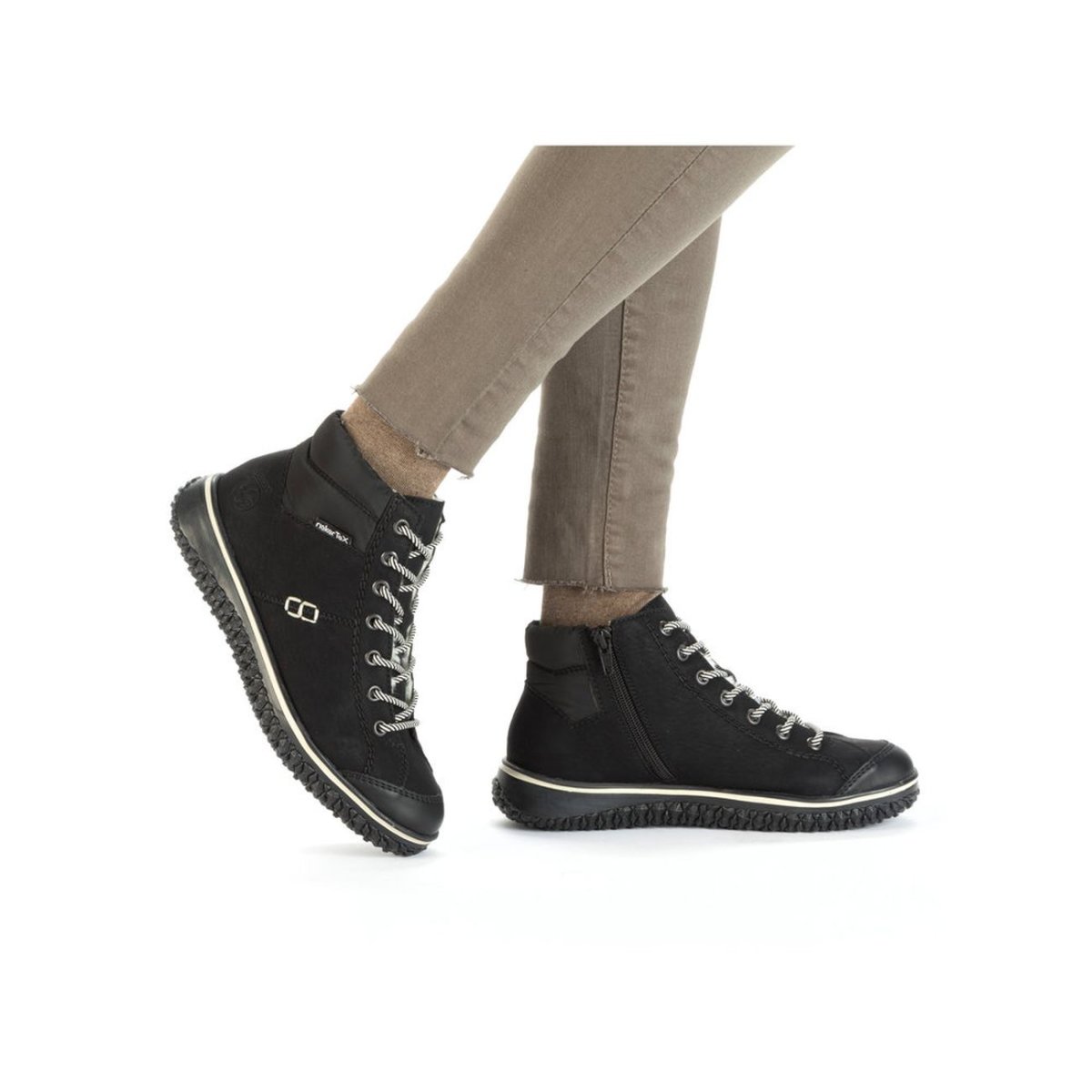 detail Dámská kotníková obuv Rieker Z4244-00 černá