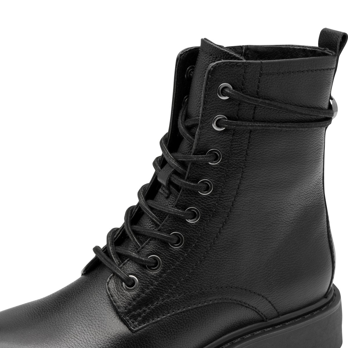 detail Dámská kožená kotníková obuv Tamaris 25219-45 001 černá