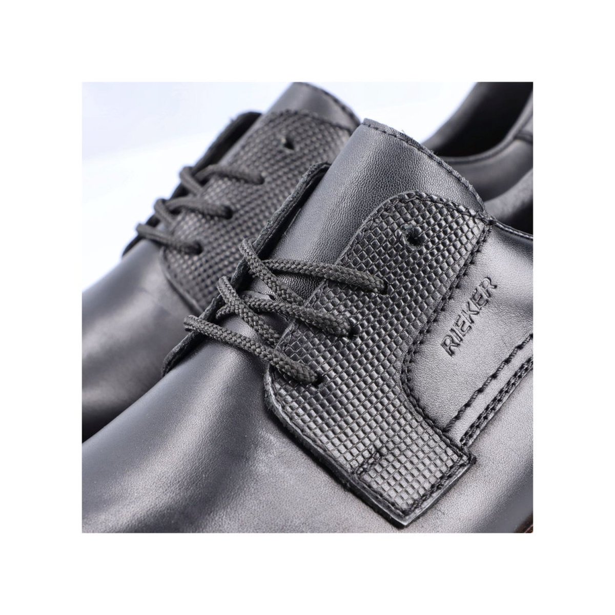 detail Pánské kožené polobotky Rieker 14603-00 černá