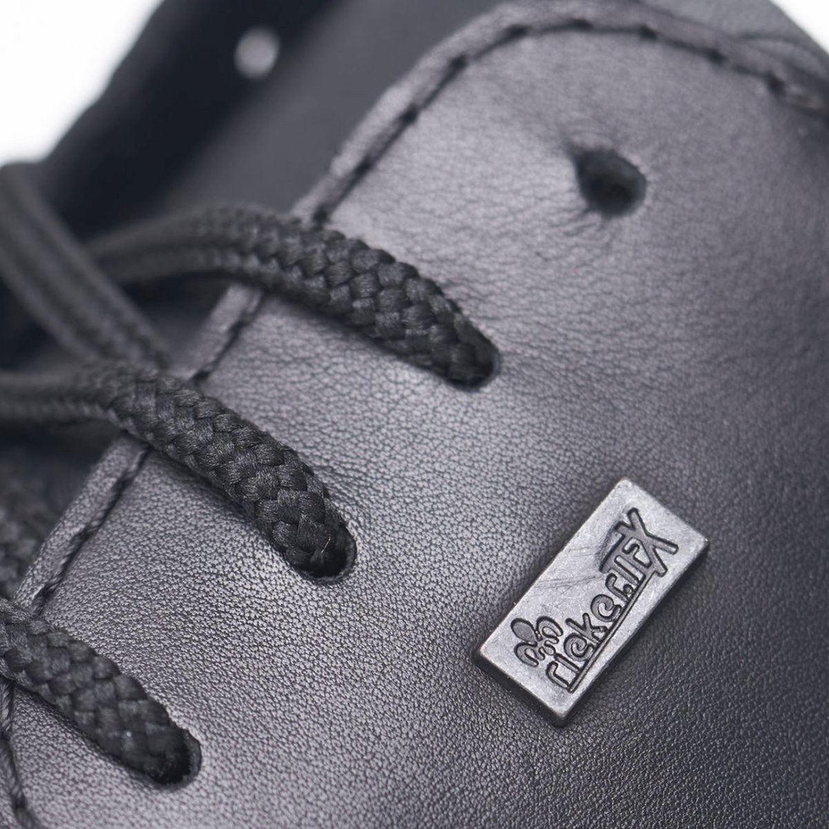 detail Pánské polobotky Rieker B0013-00 černá