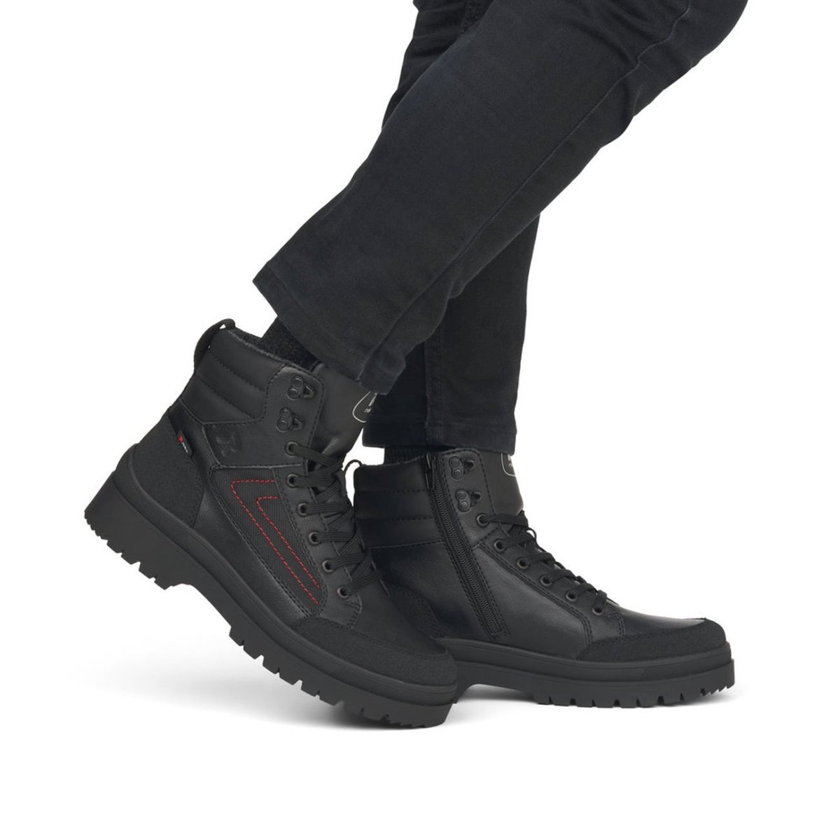 detail Pánská kotníková obuv Rieker Revolution U0271-00 černá