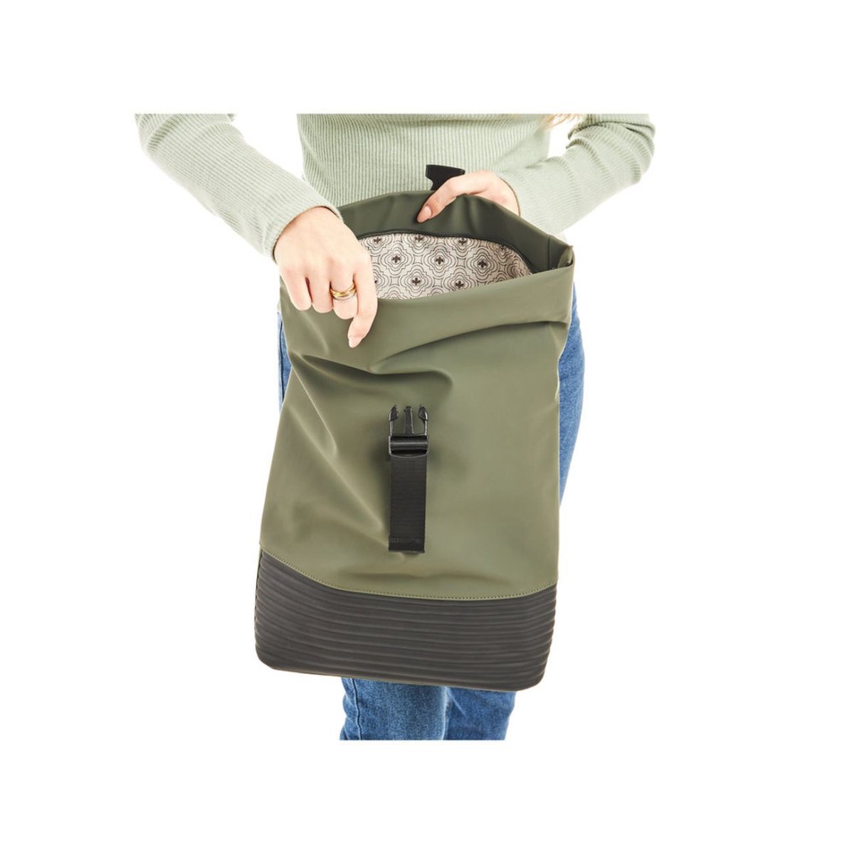 detail Dámský batoh Rieker H1426-52 zelená