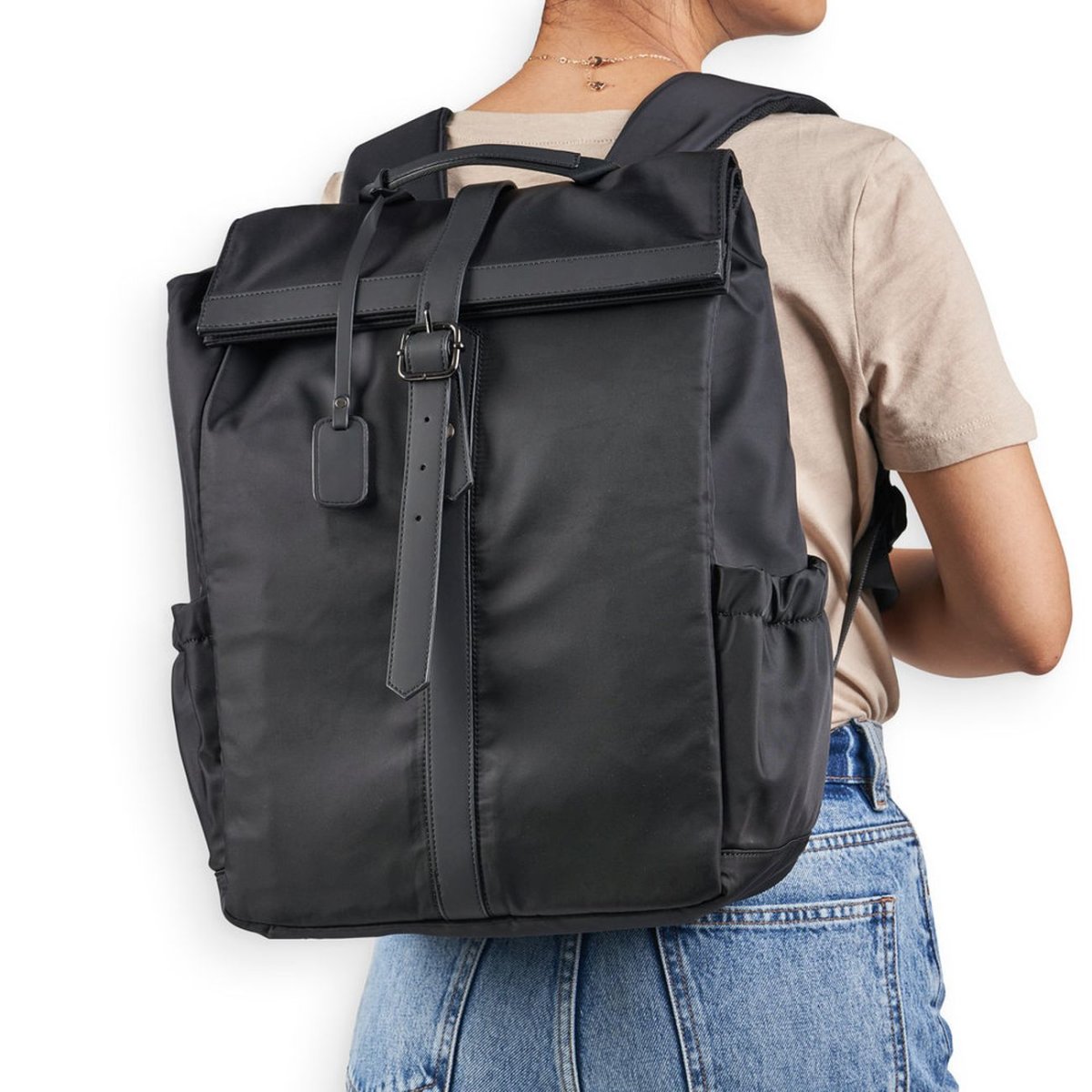 detail Dámský batoh Remonte Q0522-00 černá