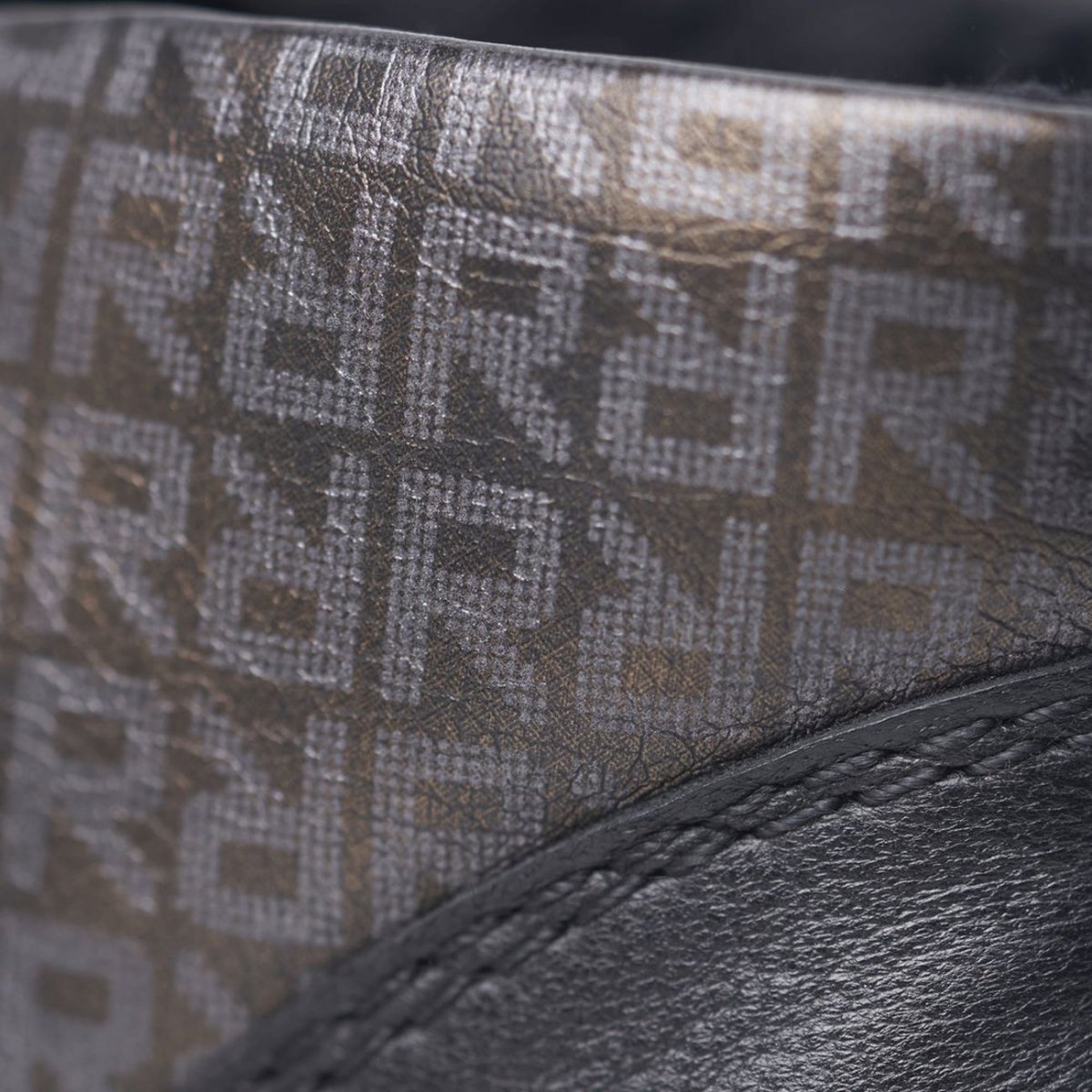 detail Dámská kotníková obuv Rieker N1452-00 černá